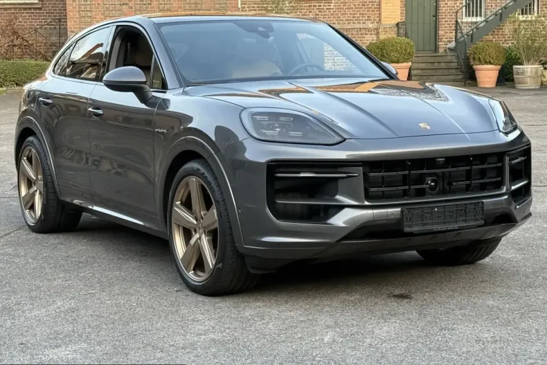 Porsche Cayenne din 2025 cu 9.700 km - oferta POR203327 - foto 23