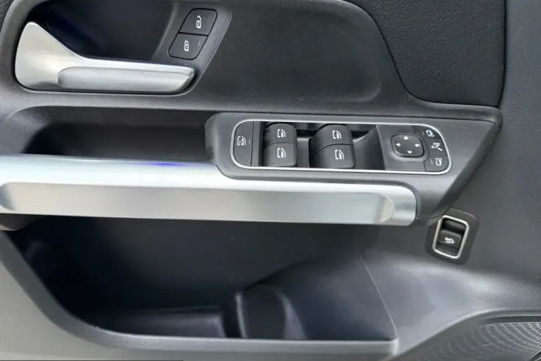 Mercedes-Benz GLB 220 (Clasa GLB) din 2023 cu 77.400 km - oferta MER203328 - foto 13