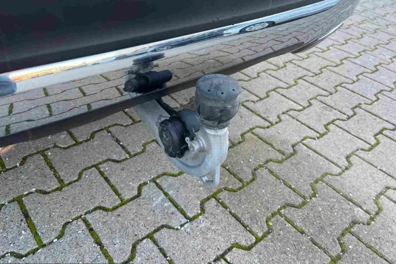 Mercedes-Benz GLB 220 (Clasa GLB) din 2023 cu 73.043 km - oferta MER203329 - foto 12