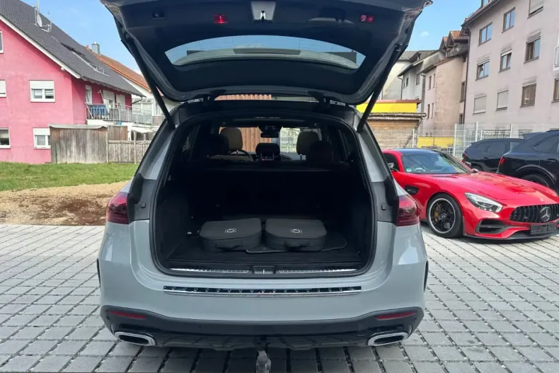 Mercedes-Benz GLE 400 (Clasa GLE) din 2023 cu 81.250 km - oferta MER203331 - foto 10