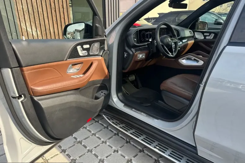 Mercedes-Benz GLE 400 (Clasa GLE) din 2023 cu 81.250 km - oferta MER203331 - foto 19