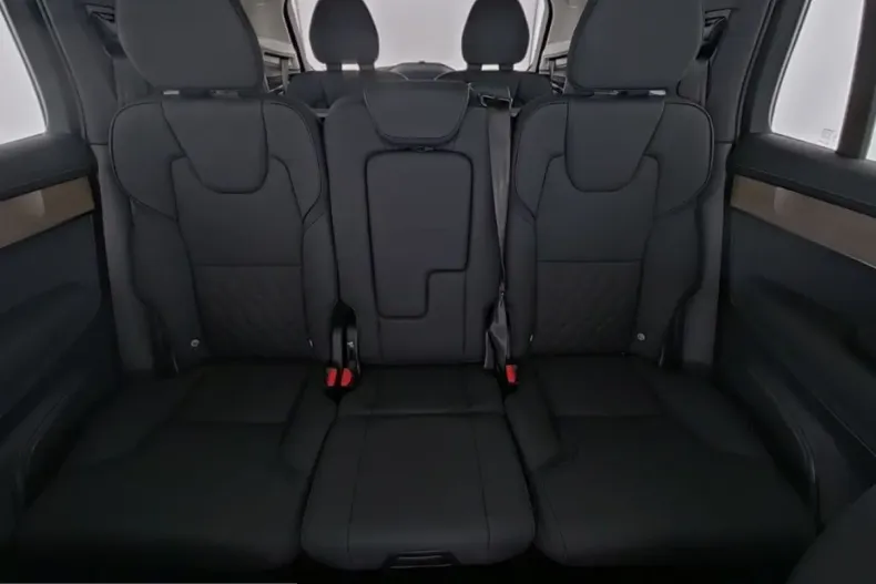 Volvo XC90 din 2025 cu 24.542 km - oferta VOL203334 - foto 13