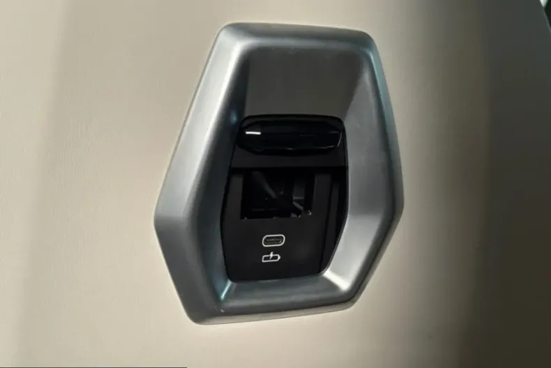 BMW X5 M (Seria X) din 2024 cu 17.500 km - oferta BMW203335 - foto 29