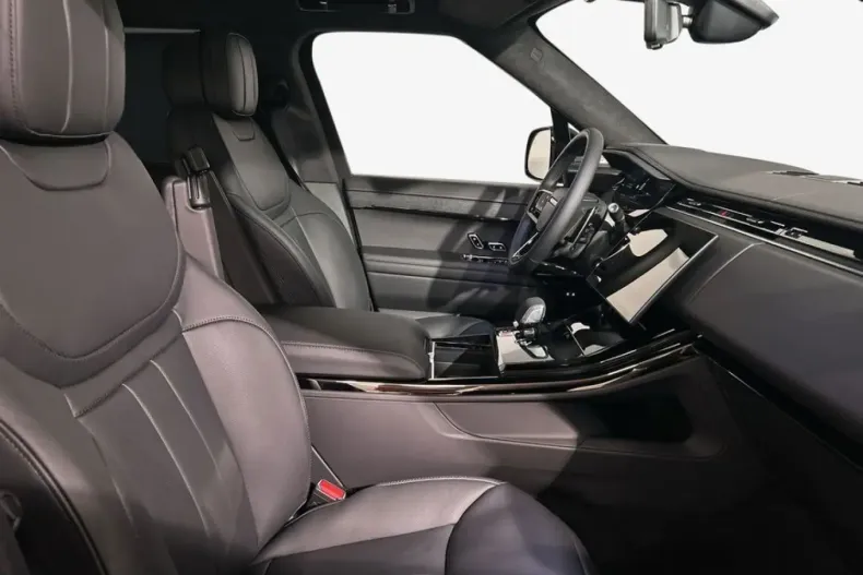 Land Rover Range Rover Sport din 2025 cu 18.500 km - oferta LAN203345 - foto 3