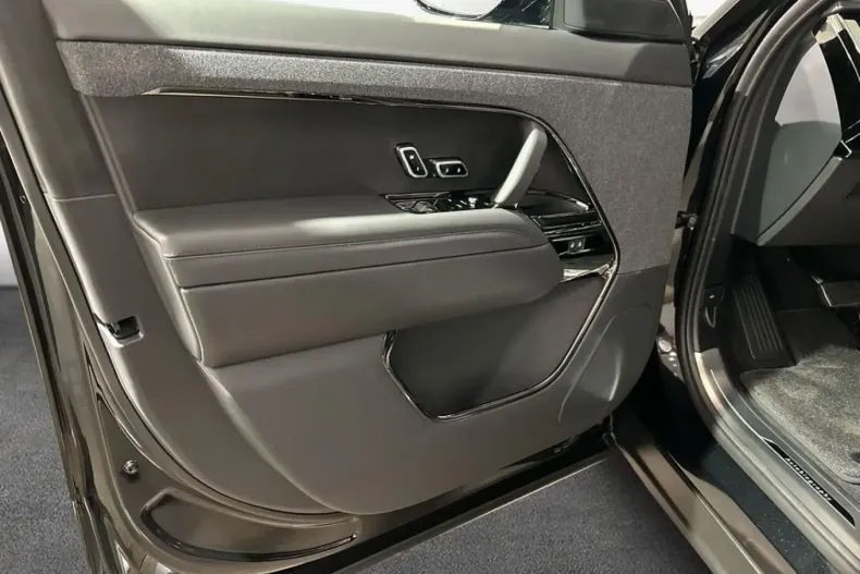 Land Rover Range Rover Sport din 2025 cu 18.500 km - oferta LAN203345 - foto 14