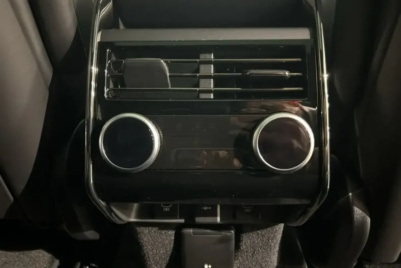 Land Rover Range Rover Sport din 2025 cu 18.500 km - oferta LAN203345 - foto 18