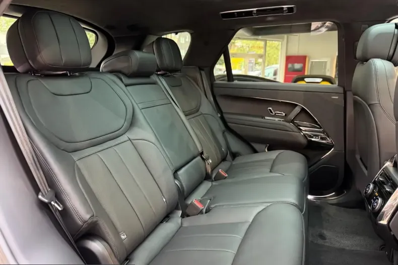 Land Rover Range Rover Sport din 2024 cu 2.800 km - oferta LAN203346 - foto 26