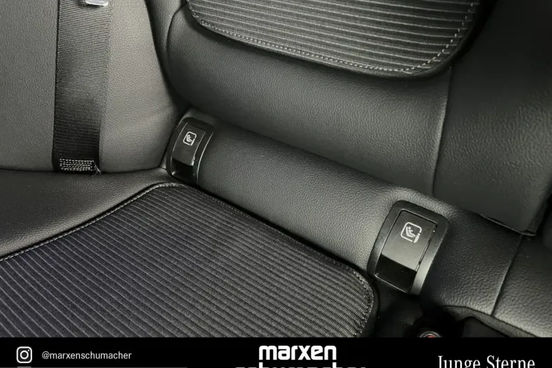 Mercedes-Benz C 300 (Clasa C) din 2022 cu 36.060 km - oferta MER203347 - foto 15