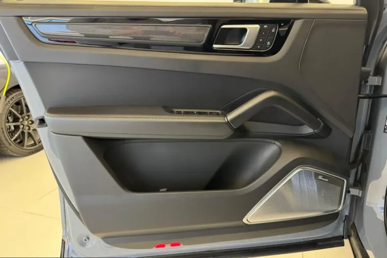 Porsche Cayenne din 2022 cu 44.728 km - oferta POR203351 - foto 11