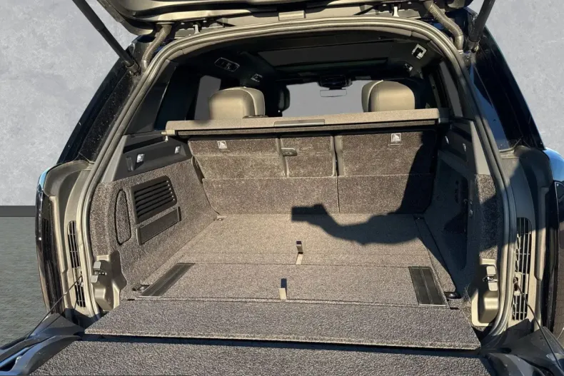 Land Rover Range Rover din 2025 cu 19.948 km - oferta LAN203353 - foto 10