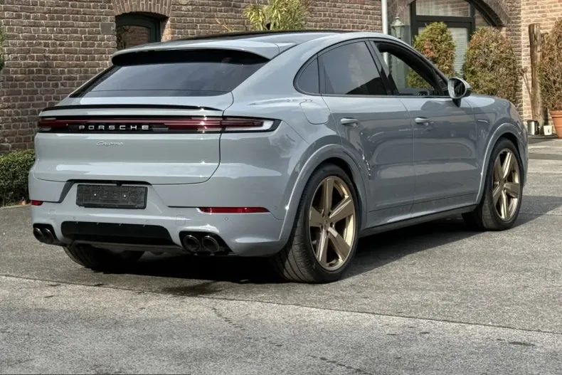 Porsche Cayenne din 2025 cu 14.980 km - oferta POR203354 - foto 14