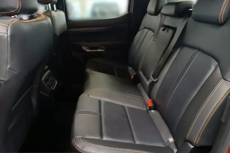 Ford Ranger din 2025 cu 10.650 km - oferta FOR203356 - foto 9