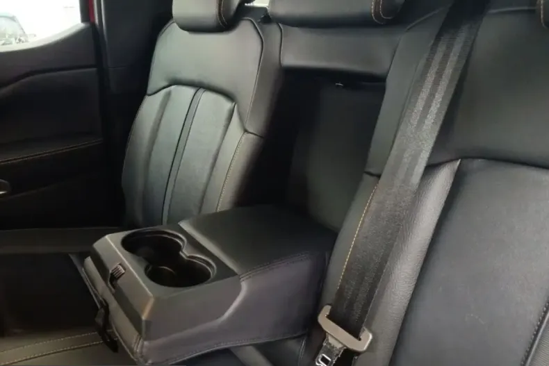 Ford Ranger din 2025 cu 10.650 km - oferta FOR203356 - foto 10