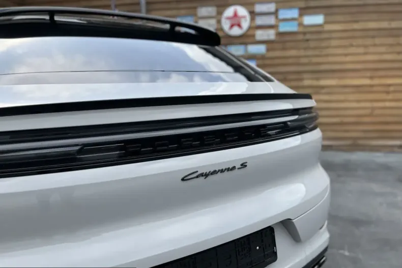 Porsche Cayenne din 2025 cu 14.784 km - oferta POR203357 - foto 11