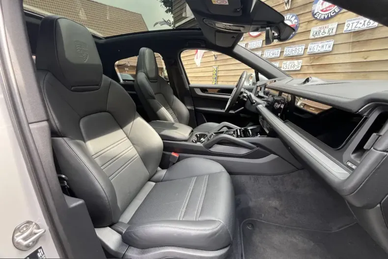 Porsche Cayenne din 2025 cu 14.784 km - oferta POR203357 - foto 28