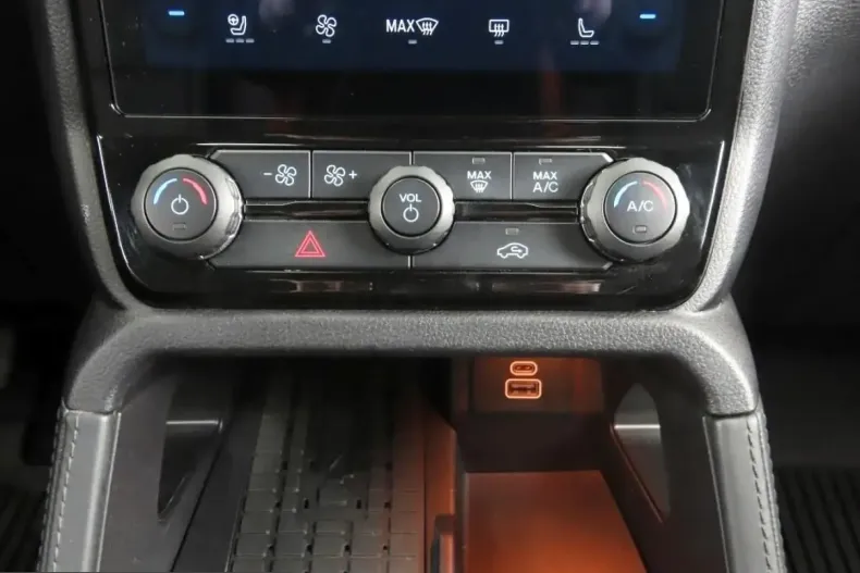 Ford Ranger din 2023 cu 30.276 km - oferta FOR203360 - foto 22