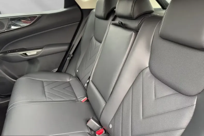 Lexus NX 450h din 2026 cu 10 km - oferta LEX203361 - foto 11