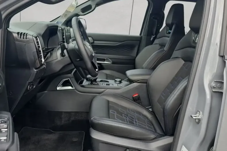 Ford Ranger din 2025 cu 10.970 km - oferta FOR203363 - foto 10