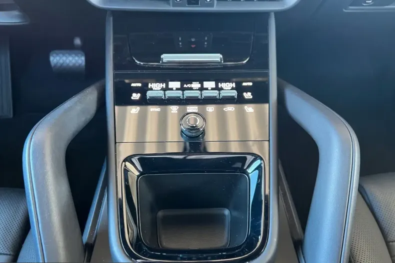 Porsche Cayenne din 2024 cu 6.200 km - oferta POR203368 - foto 8