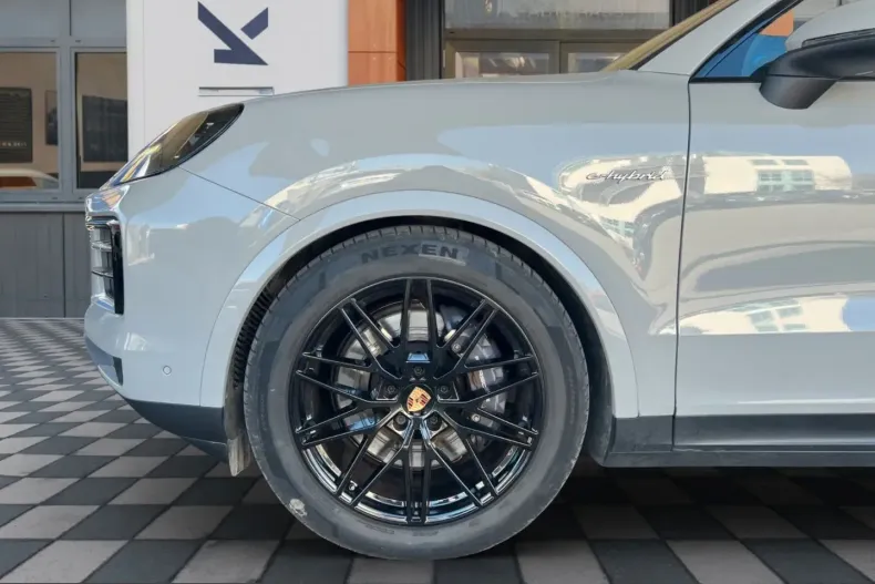 Porsche Cayenne din 2024 cu 6.200 km - oferta POR203368 - foto 22