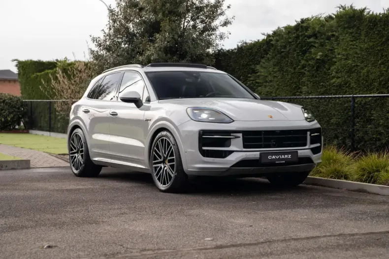 Porsche Cayenne din 2024 cu 23.364 km - oferta POR203369 - foto 1