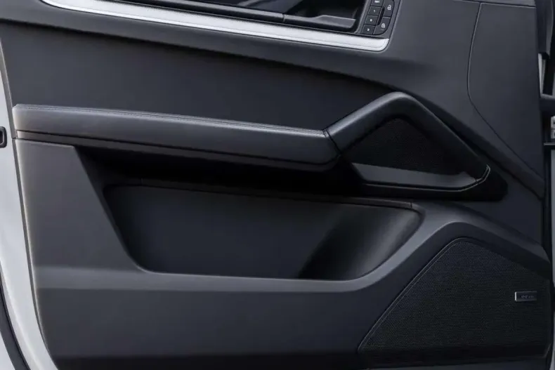 Porsche Cayenne din 2024 cu 23.364 km - oferta POR203369 - foto 6