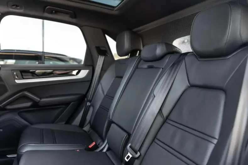 Porsche Cayenne din 2024 cu 23.364 km - oferta POR203369 - foto 9