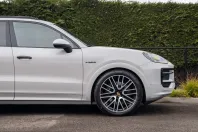 Porsche Cayenne din 2024 cu 23.364 km - oferta POR203369 - foto 19