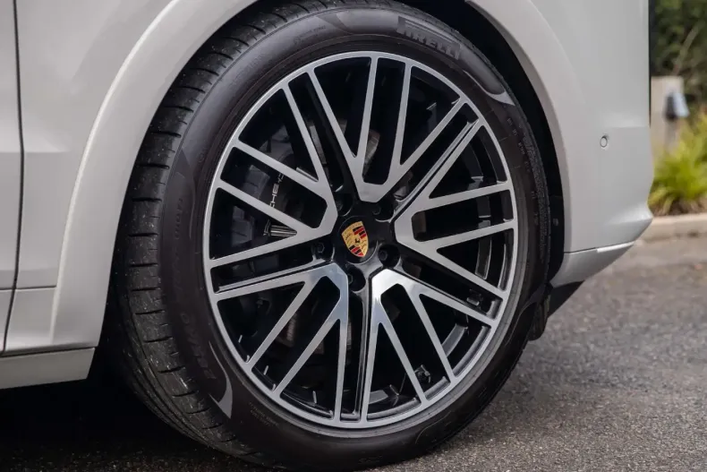 Porsche Cayenne din 2024 cu 23.364 km - oferta POR203369 - foto 20