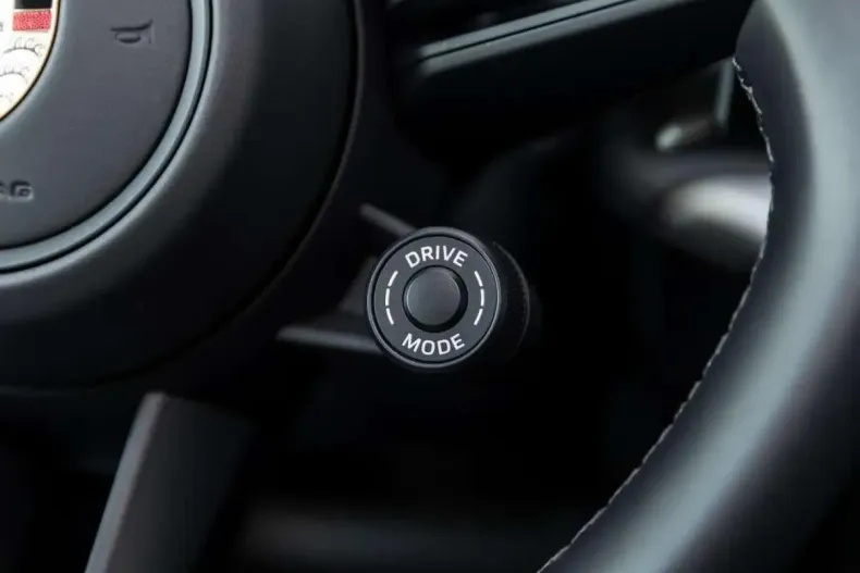 Porsche Cayenne din 2024 cu 23.364 km - oferta POR203369 - foto 37