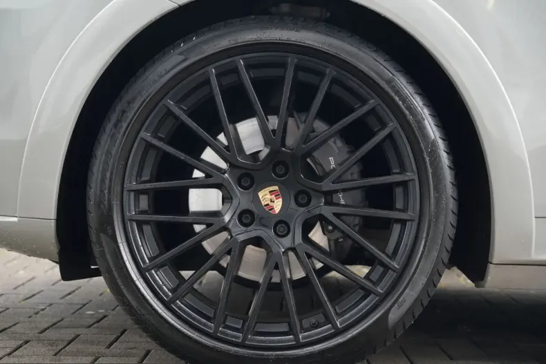 Porsche Cayenne din 2023 cu 34.000 km - oferta POR203372 - foto 16