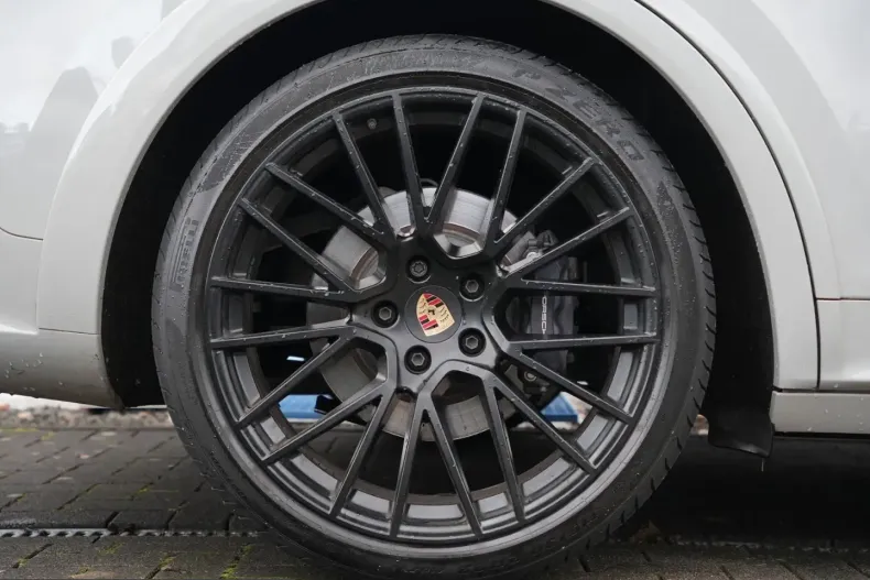 Porsche Cayenne din 2023 cu 34.000 km - oferta POR203372 - foto 18