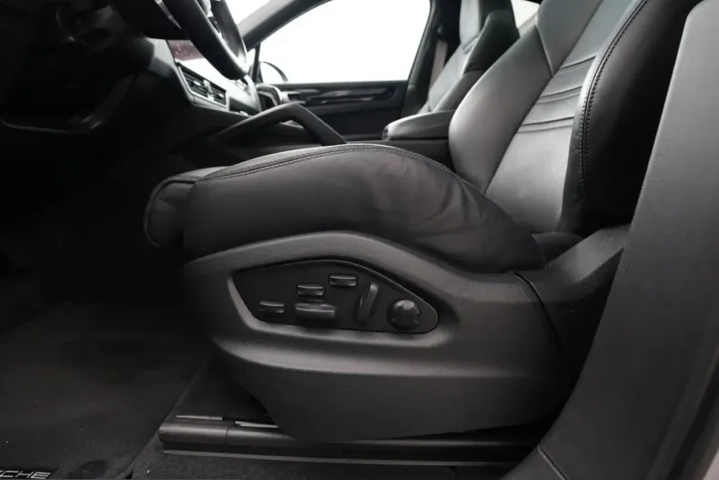 Porsche Cayenne din 2023 cu 34.000 km - oferta POR203372 - foto 22