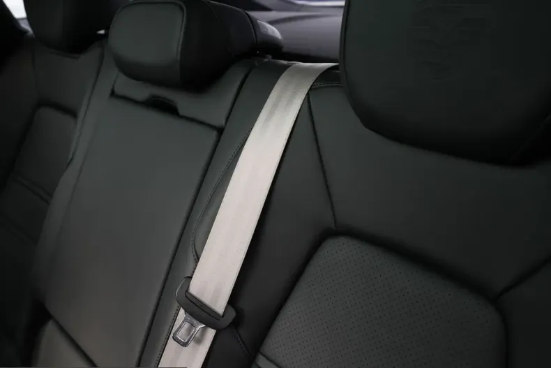 Porsche Cayenne din 2023 cu 34.000 km - oferta POR203372 - foto 41