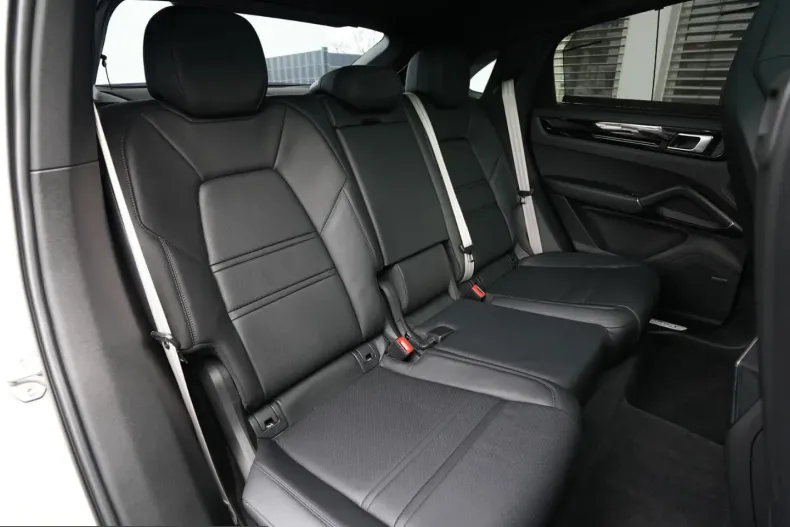 Porsche Cayenne din 2023 cu 34.000 km - oferta POR203372 - foto 45