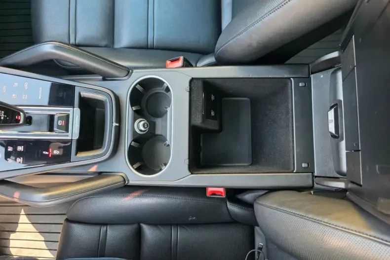 Porsche Cayenne din 2021 cu 69.500 km - oferta POR203374 - foto 36