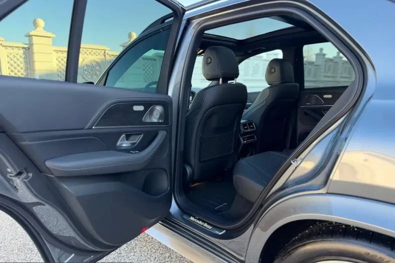 Mercedes-Benz GLE 450 (Clasa GLE) din 2025 cu 8.513 km - oferta MER203379 - foto 32