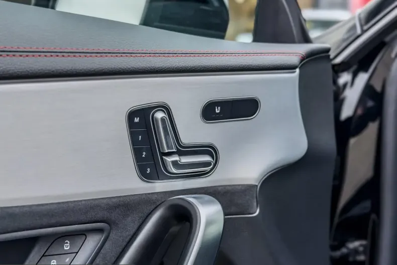 Mercedes-Benz CLA 250 (Clasa CLA) din 2026 cu 49.728 km - oferta MER203380 - foto 15