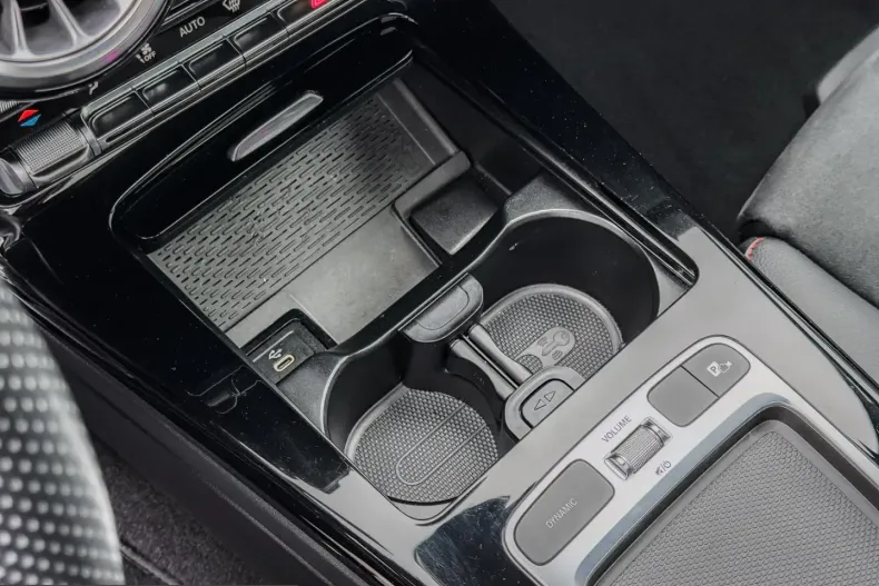 Mercedes-Benz CLA 250 (Clasa CLA) din 2026 cu 49.728 km - oferta MER203380 - foto 26