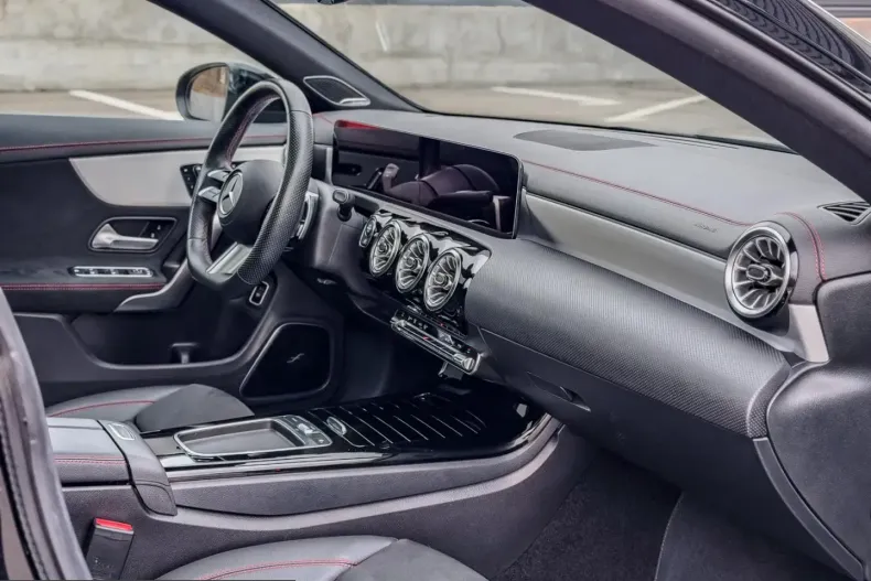 Mercedes-Benz CLA 250 (Clasa CLA) din 2026 cu 49.728 km - oferta MER203380 - foto 30