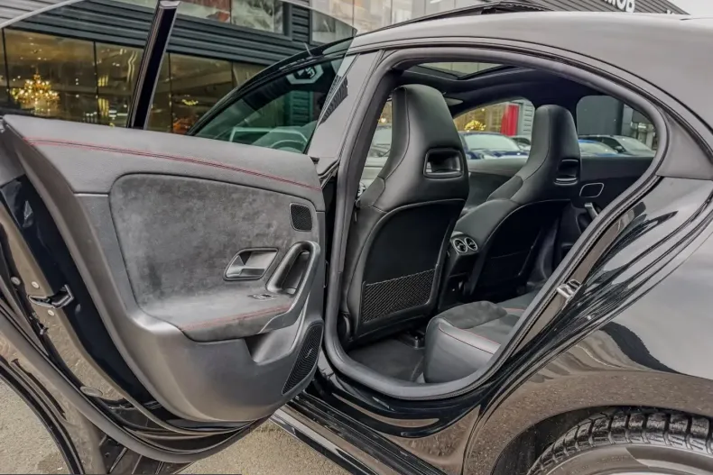 Mercedes-Benz CLA 250 (Clasa CLA) din 2026 cu 49.728 km - oferta MER203380 - foto 34