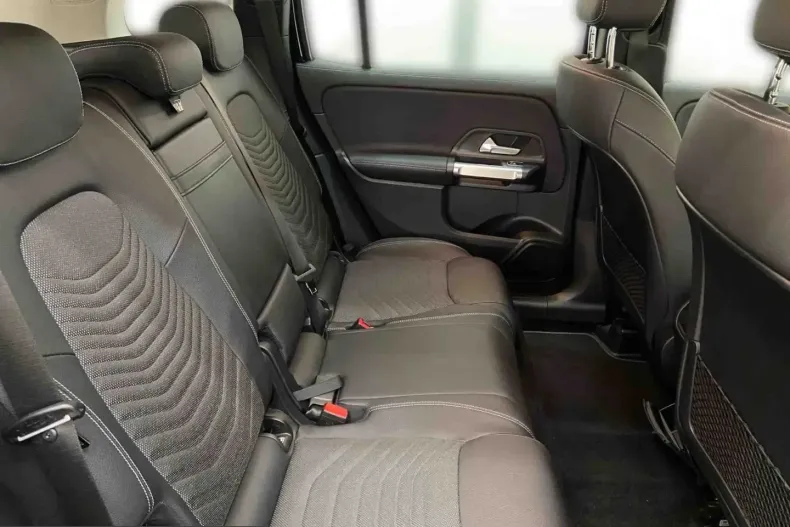 Mercedes-Benz GLB 220 (Clasa GLB) din 2023 cu 48.207 km - oferta MER203383 - foto 10