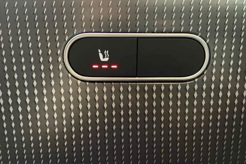 Mercedes-Benz GLB 220 (Clasa GLB) din 2023 cu 48.207 km - oferta MER203383 - foto 12