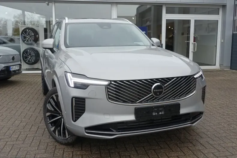 Volvo XC90 din 2025 cu 13.600 km - oferta VOL203384 - foto 3