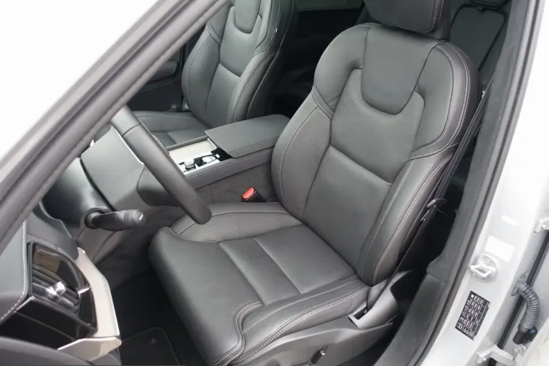 Volvo XC90 din 2025 cu 13.600 km - oferta VOL203384 - foto 11