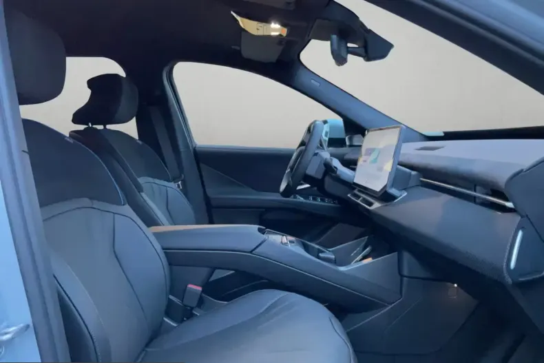 BMW iX3 (Seria X) din 2026 cu 800 km - oferta BMW203386 - foto 8