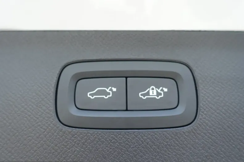 Volvo XC90 din 2025 cu 20.174 km - oferta VOL203387 - foto 14