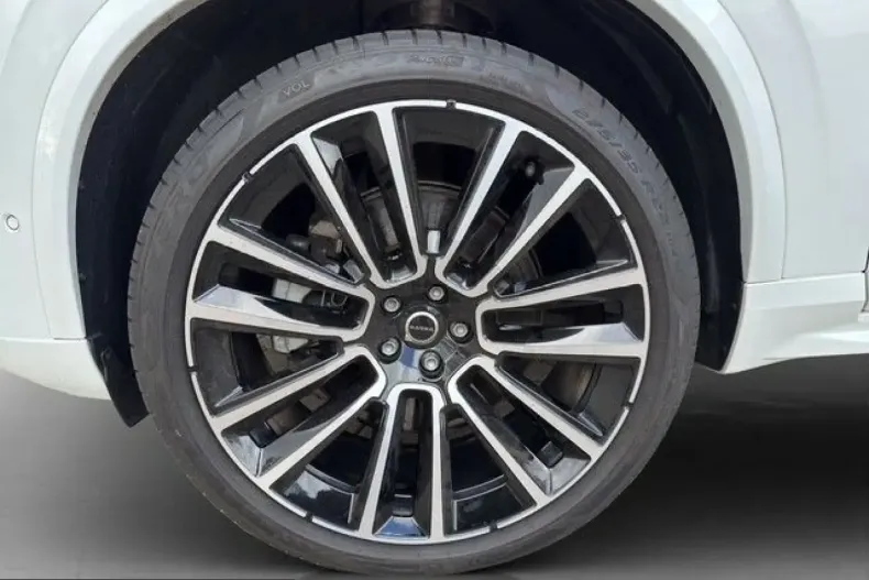 Volvo XC90 din 2025 cu 24.300 km - oferta VOL203388 - foto 23