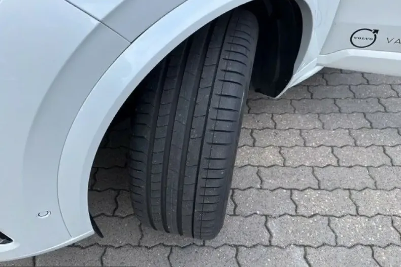 Volvo XC90 din 2025 cu 24.300 km - oferta VOL203388 - foto 28