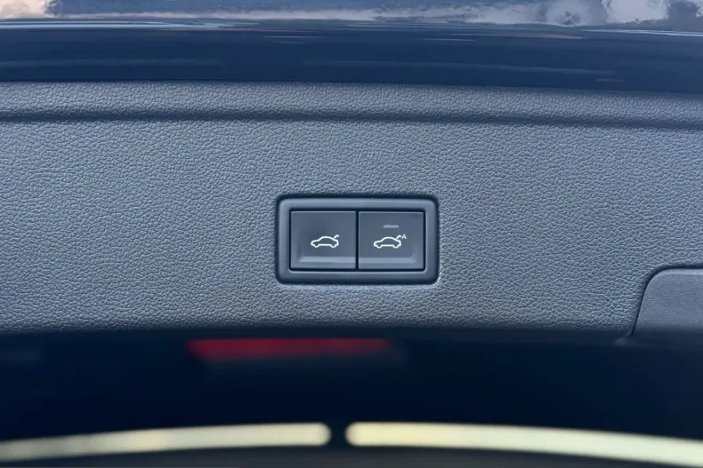 Volkswagen Touareg din 2024 cu 43.900 km - oferta VOL203390 - foto 7